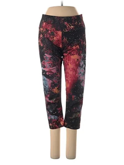 Pre-owned Onzie Active Pants In Red