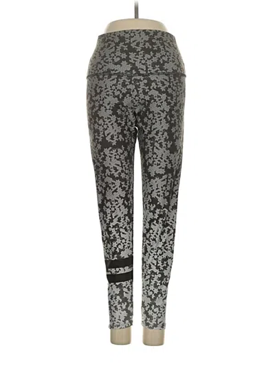 Pre-owned Onzie Active Pants In Silver