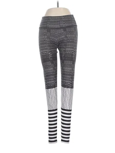 Pre-owned Onzie Leggings In Gray