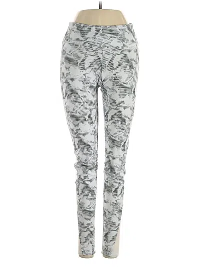 Pre-owned Onzie Leggings In Silver