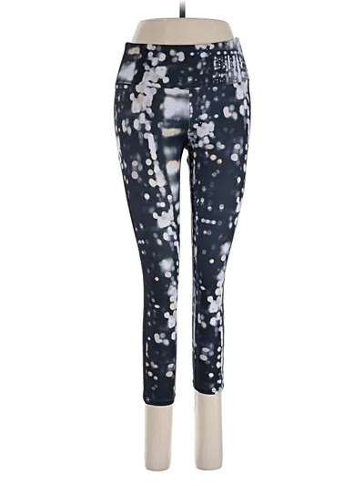 Pre-owned Onzie Leggings In Silver