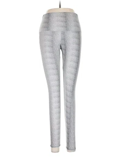 Pre-owned Onzie Leggings In Silver