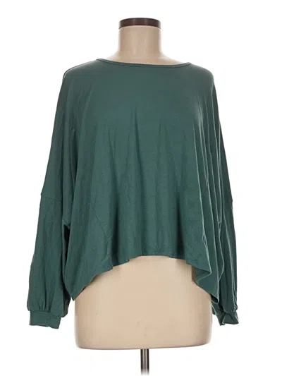 Pre-owned Onzie Long Sleeve T-shirt In Green