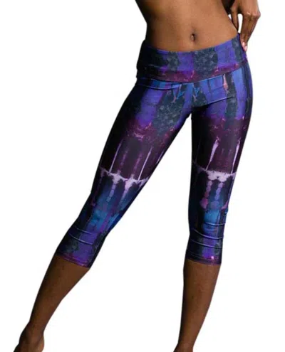 Onzie Low-rise Capri Leggings In Onz Late Night In Blue