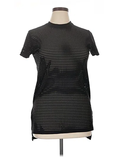 Pre-owned Onzie Short Sleeve T-shirt In Black