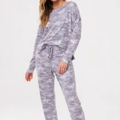 Onzie Weekend Sweatpant In Cozy Camo In Grey