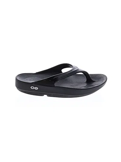 Pre-owned Oofos Flip Flops In Black