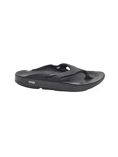 Pre-owned Oofos Flip Flops In Black