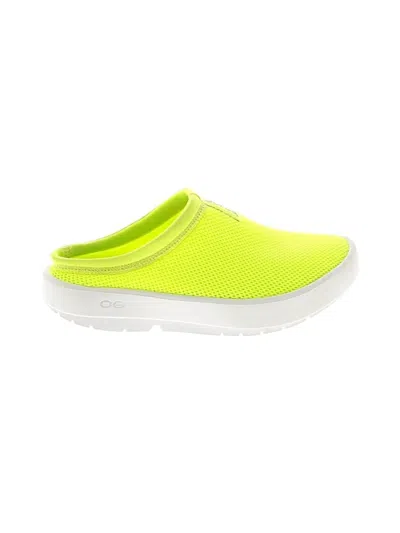 Pre-owned Oofos Mule/clog In Yellow