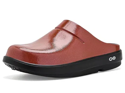 Oofos Oocloog Luxe Clogs Women's Slide Shoes Copper: 6 Medium, Synthetic In Red