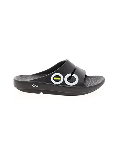 Pre-owned Oofos Sandals In Black