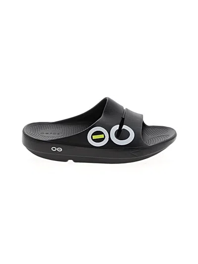 Pre-owned Oofos Sandals In Black