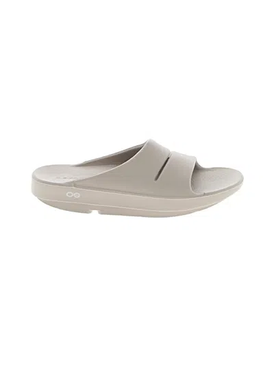 Pre-owned Oofos Sandals In Gray