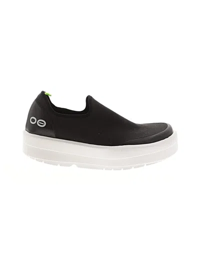 Pre-owned Oofos Sneakers In Black