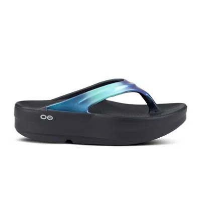 Oofos Women's Oolala Shiny Thong Sandal In Atlantis In Black