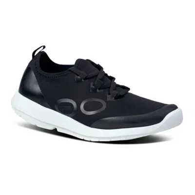 OOFOS WOMEN'S OOMG SPORT LACE SNEAKER IN WHITE/BLACK