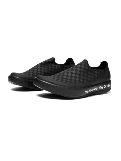 Oofos X Takahiromiyashitathesoloist. Men Checker Sneaker In Black
