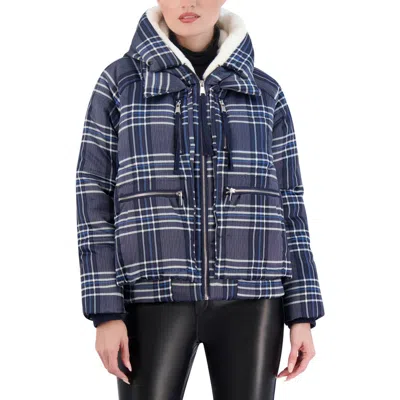 Ookie & Lala Plaid Faux Fur Lined Utility Crop Puffer Hooded Jacket In Navy Plaid