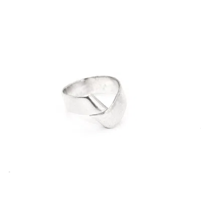 Oolo London Women's Folded Ribbon Ring In Silver