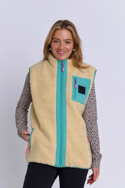 Oosc Method Vest Sand In Neutral