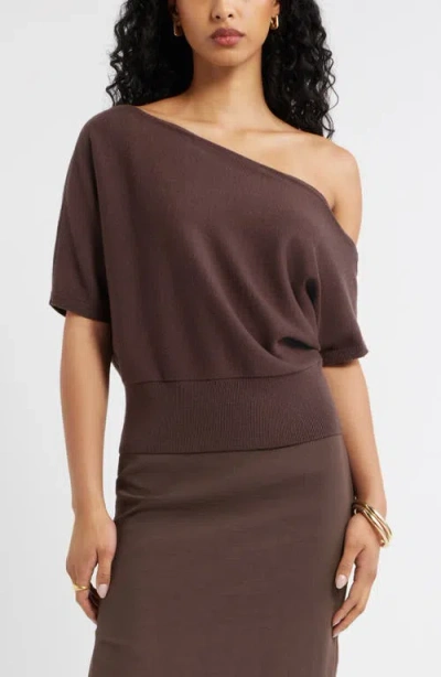 Open Edit One-shoulder Short Sleeve Sweater In Brown