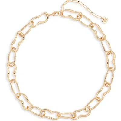 Open Edit Wavy Link Necklace In Gold