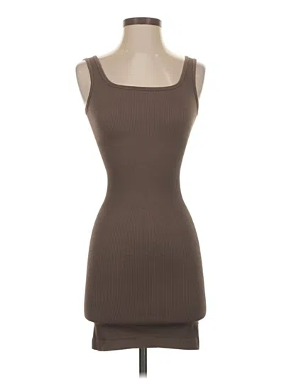 Pre-owned Oqq Casual Dress In Brown