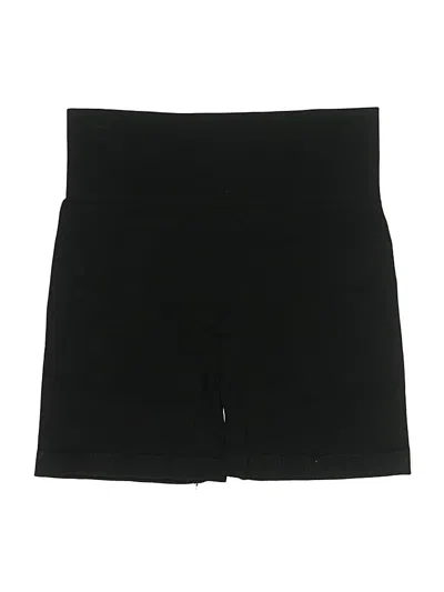 Pre-owned Oqq Shorts In Black
