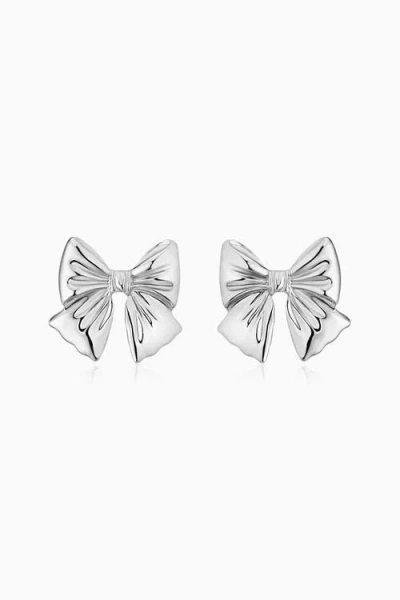 Oradina In The Present Studs