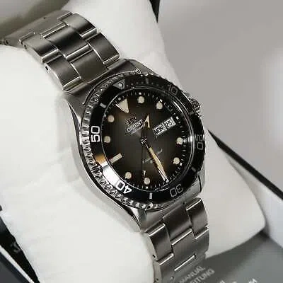 Pre-owned Orient Black Gradient Dial Kamasu Men's Stainless Steel Watch Ra-aa0810n19b