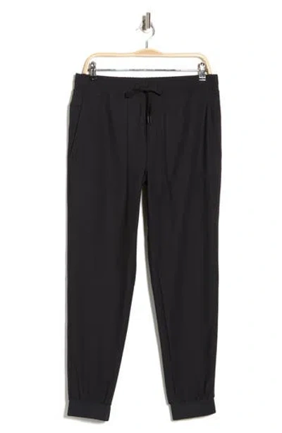 Original Penguin Sport Crossover Joggers In Black