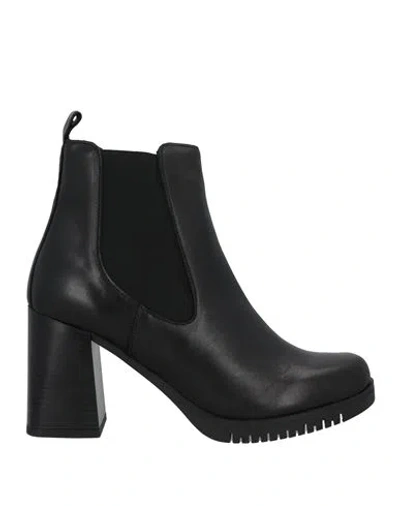 Oroscuro Woman Ankle Boots Black Size 11 Calfskin