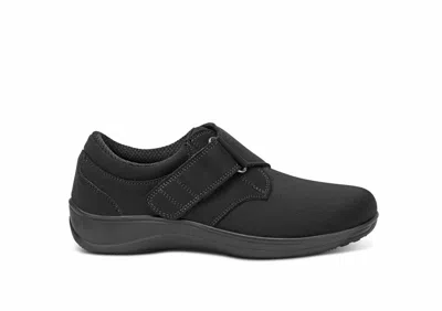Orthofeet Women's Wichita Adjustable Strap Casual Shoe In Black