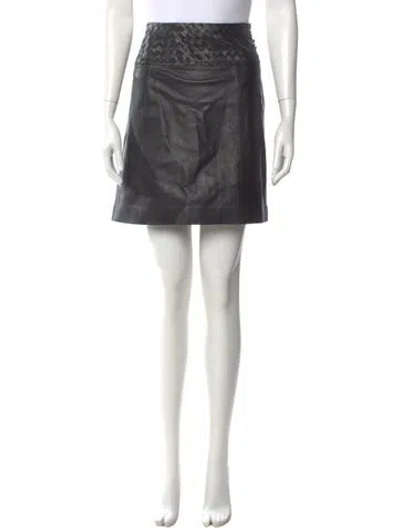 Pre-owned Oscar By Oscar De La Renta Leather Mini Skirt In Gray