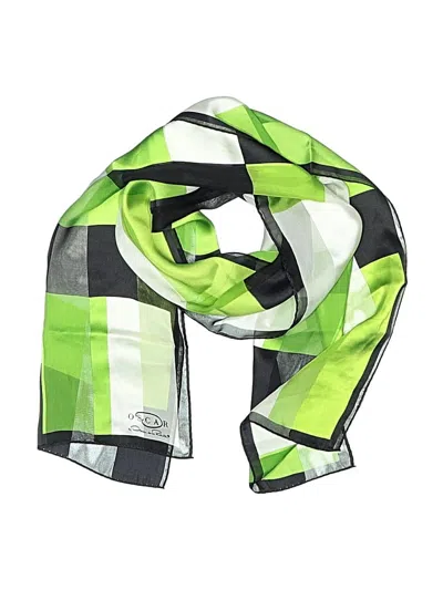 Pre-owned Oscar By Oscar De La Renta Scarf In Green