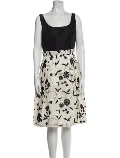 Pre-owned Oscar De La Renta 2012 Midi Length Dress In Black