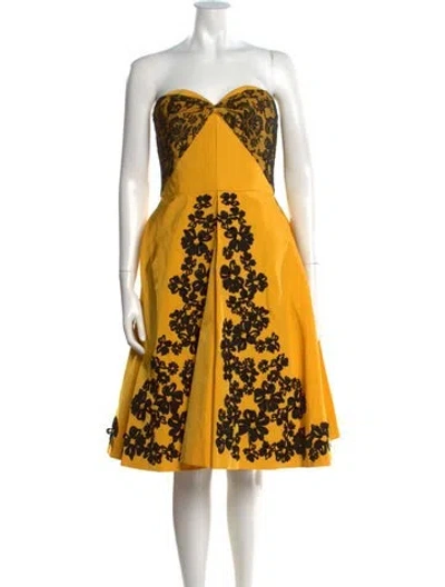 Pre-owned Oscar De La Renta 2016 Midi Length Dress W/ Tags In Yellow