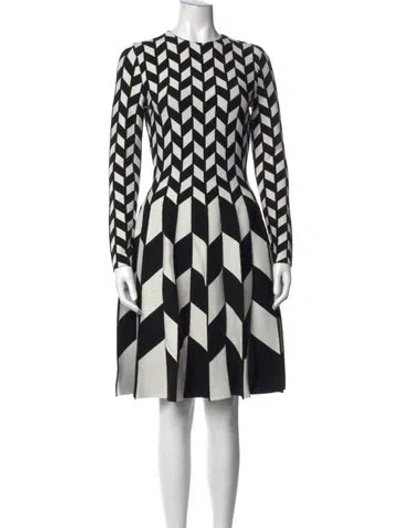 Pre-owned Oscar De La Renta 2020 Midi Length Dress In Black/white