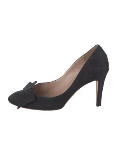 Pre-owned Oscar De La Renta Bow Accents Pumps In Black