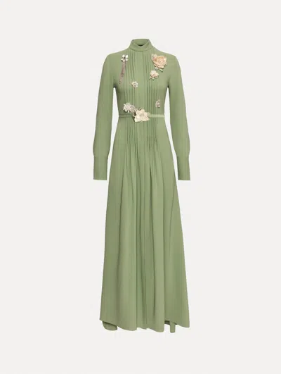 Oscar De La Renta Brooch Embroidered Long Sleeve Caftan In Green