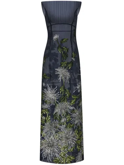 Oscar De La Renta Chrysanthemum Gown In Silver/navy