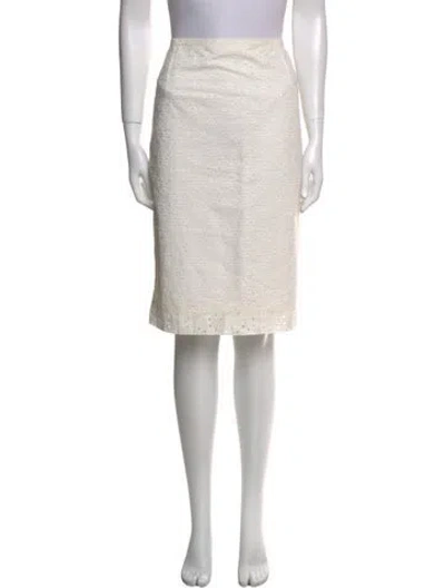 Pre-owned Oscar De La Renta Eyelet Trim Knee-length Skirt In White