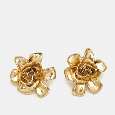Pre-owned Oscar De La Renta Flower Gold Tone Stud Earrings