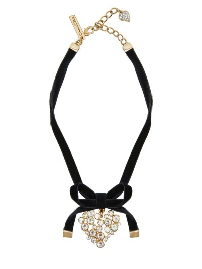 Oscar De La Renta Heart Pendant Velvet Necklace In Black