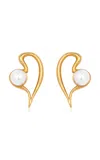 Oscar De La Renta Heart-shapped Pearl Earrings In Gold