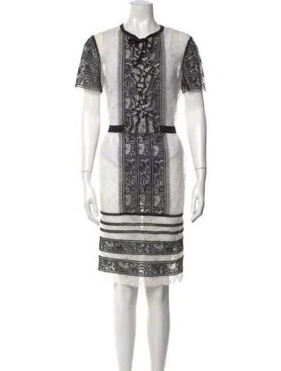 Pre-owned Oscar De La Renta Lace Knee-length Dress In Neutral