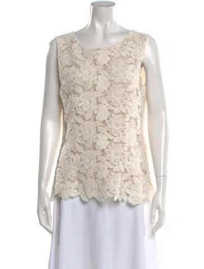 Pre-owned Oscar De La Renta Lace Pattern Crew Neck Blouse In Neutral