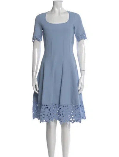 Pre-owned Oscar De La Renta Lace Pattern Midi Length Dress In Blue