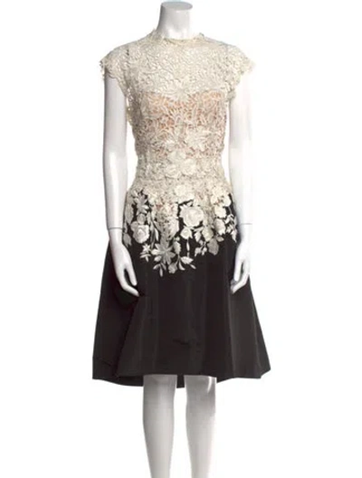 Pre-owned Oscar De La Renta Lace Pattern Midi Length Dress In Multi