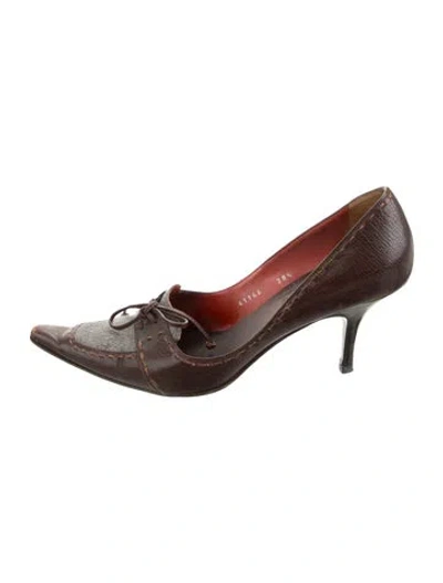 Pre-owned Oscar De La Renta Leather Pumps In Brown